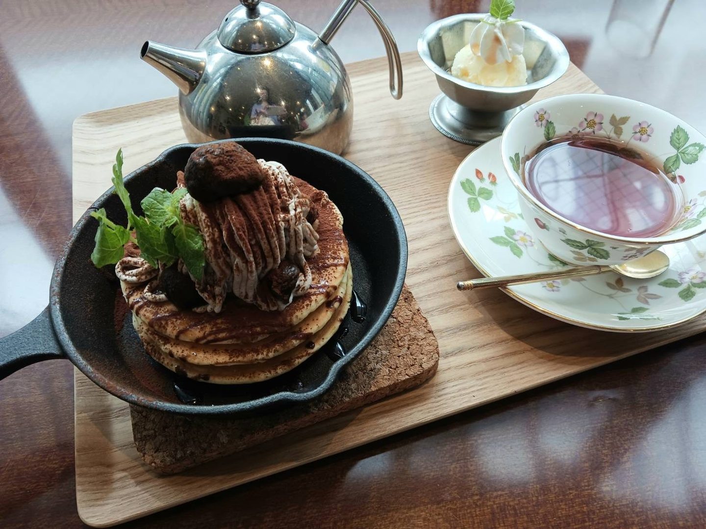 彼女の家のマロンケーキセット